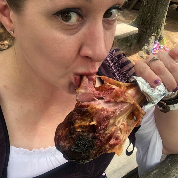 Meet your Posher, Jen - Picture 1 of 1